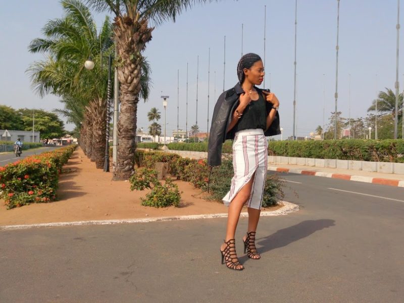 Look girly en dentelle et simili cuir