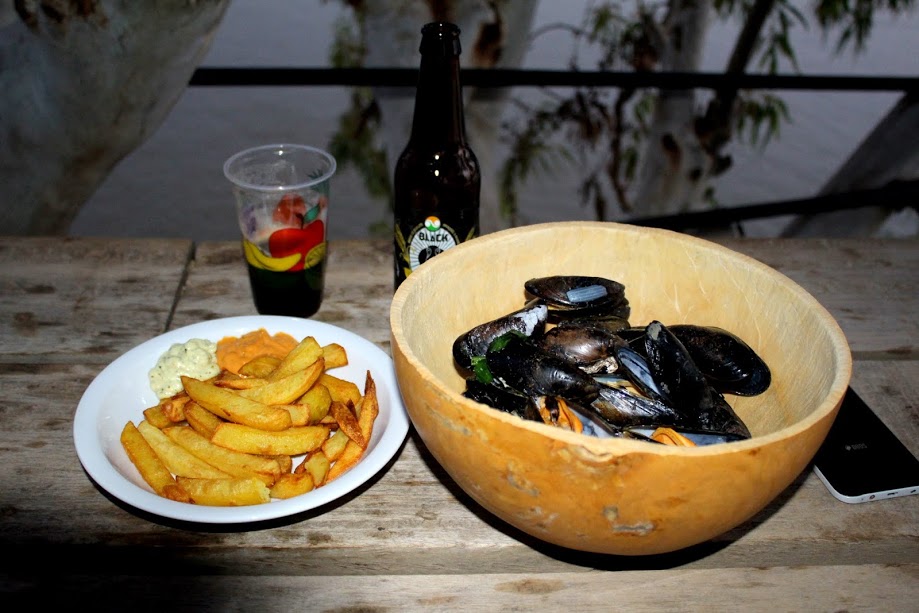 Moules, frites au Cap banga Un endroit à visiter à Niamey