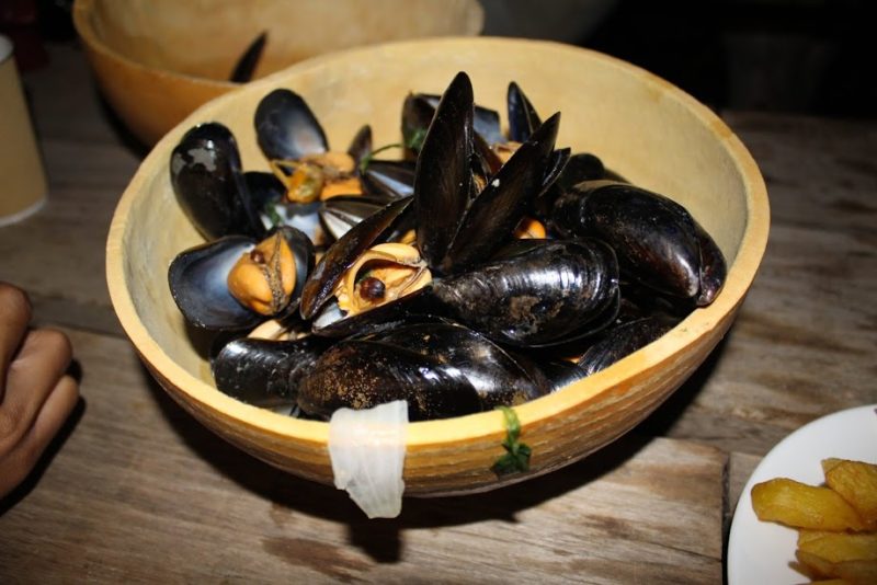 Moules, frites au Cap banga Un endroit à visiter à Niamey