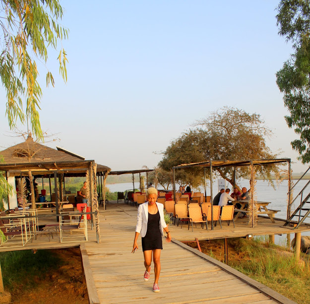 Moules, frites au Cap banga Un endroit à visiter à Niamey