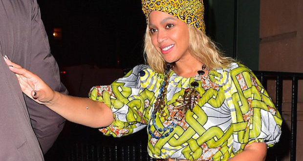 10 tenues en pagne portées par Beyoncé #lookenpagne #Beyoncé #ankarastyle #ankaramode #robeenpagne #lookbook